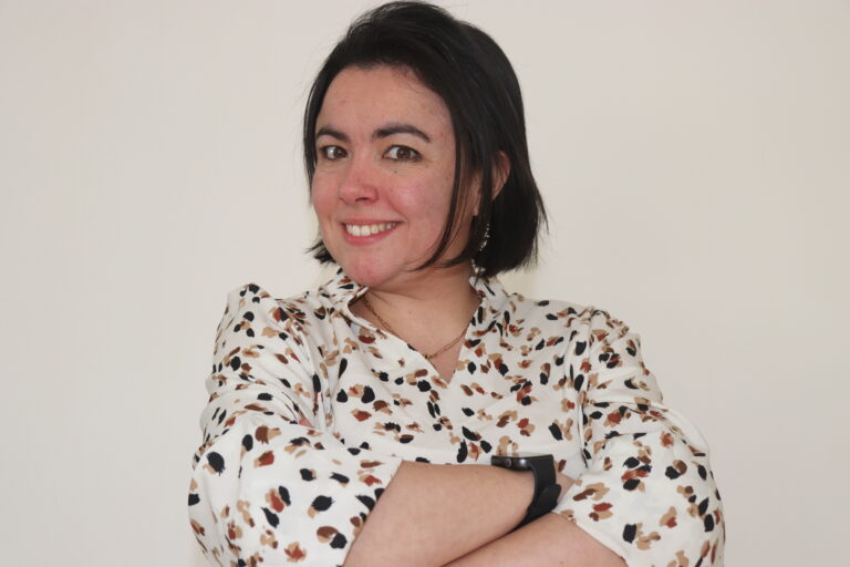 Je suis Laura, Assistante Virtuelle.